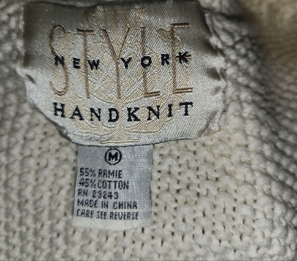 Elegant Cream Knit Cardigan - Picture 4 of 4